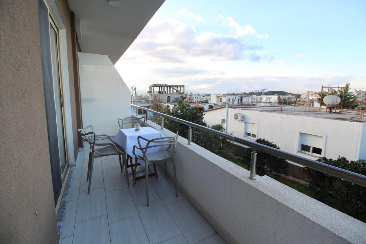 Vision 4 Ksamil Villa Apartments&Rooms Esterno foto