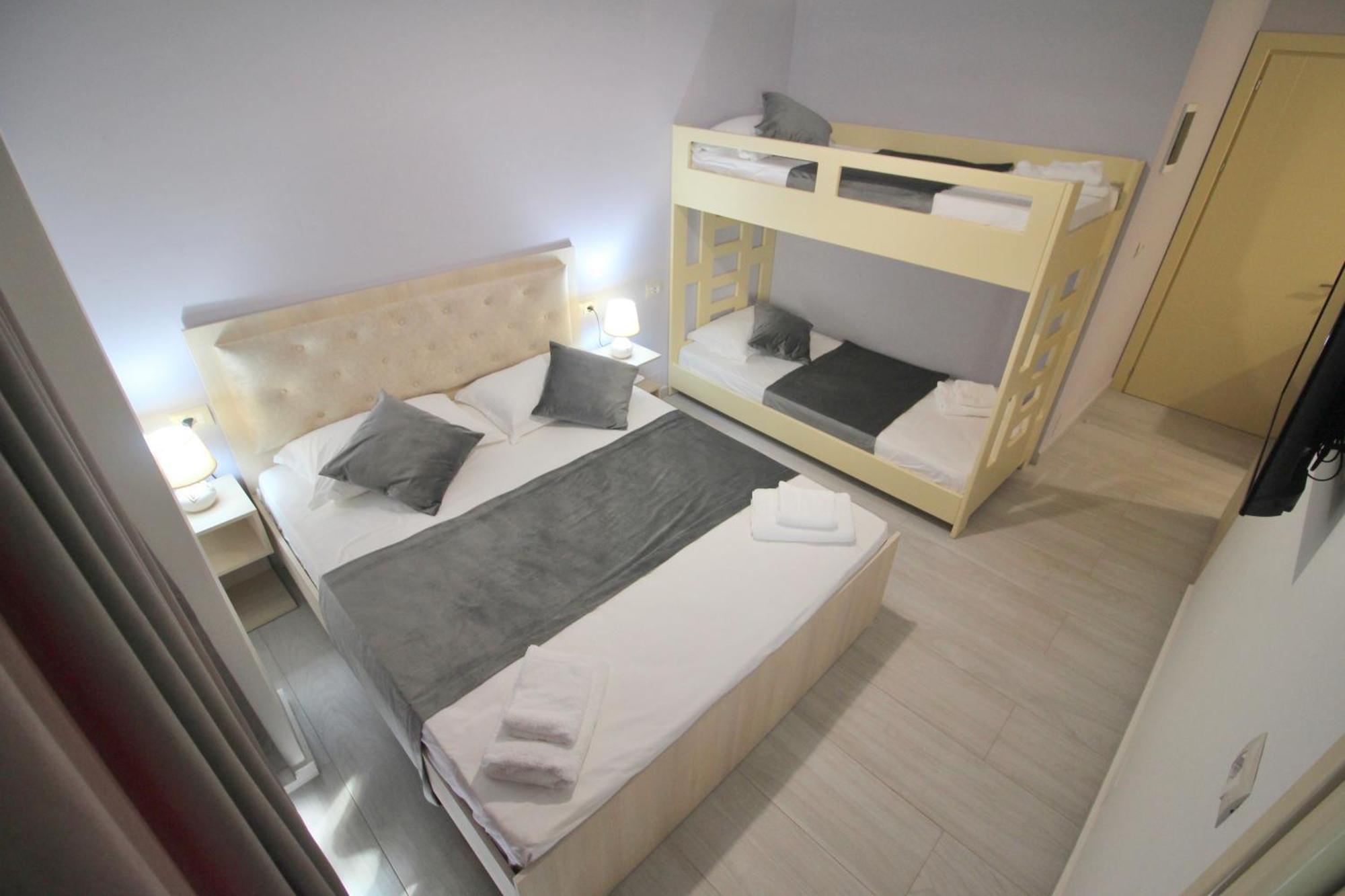 Vision 4 Ksamil Villa Apartments&Rooms Esterno foto