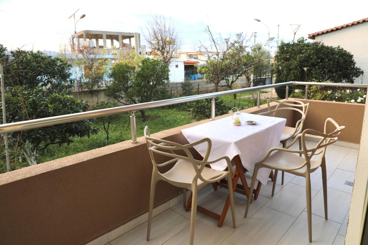 Vision 4 Ksamil Villa Apartments&Rooms Esterno foto