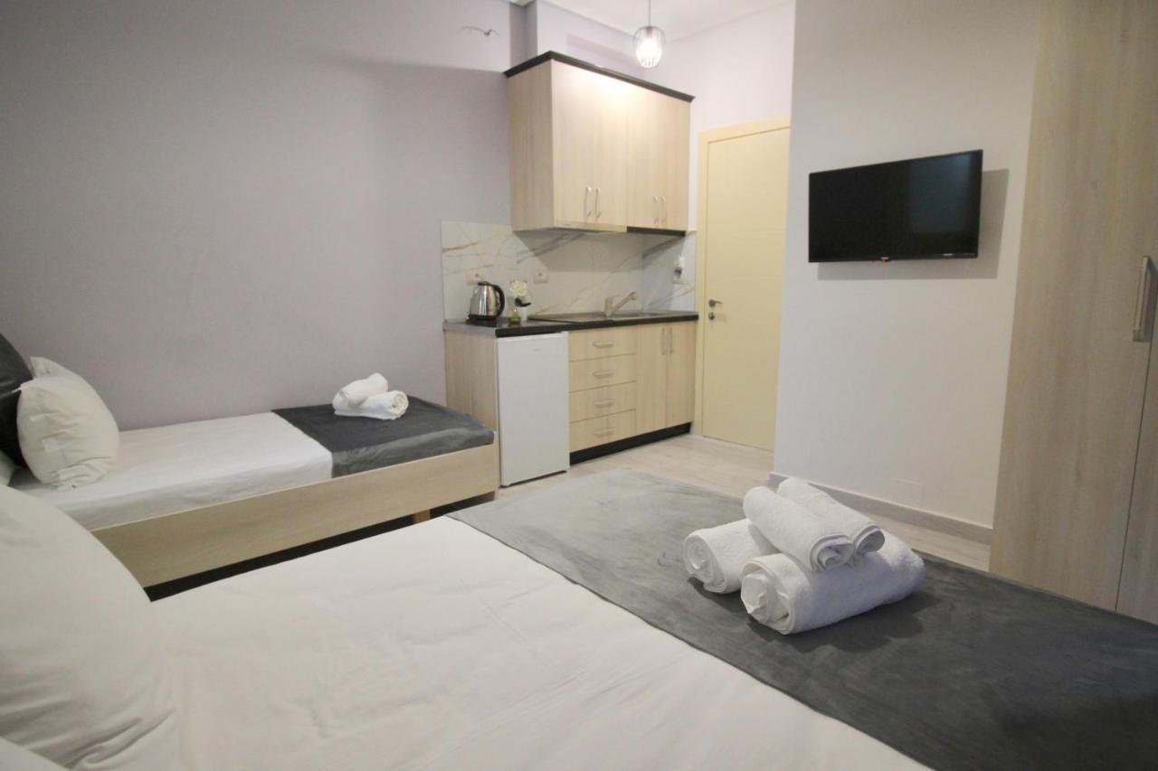 Vision 4 Ksamil Villa Apartments&Rooms Esterno foto