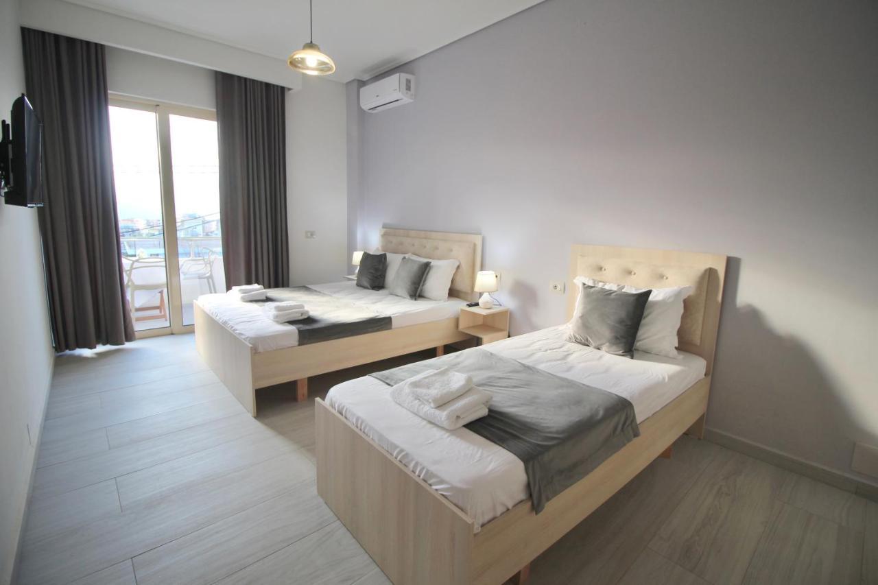 Vision 4 Ksamil Villa Apartments&Rooms Esterno foto