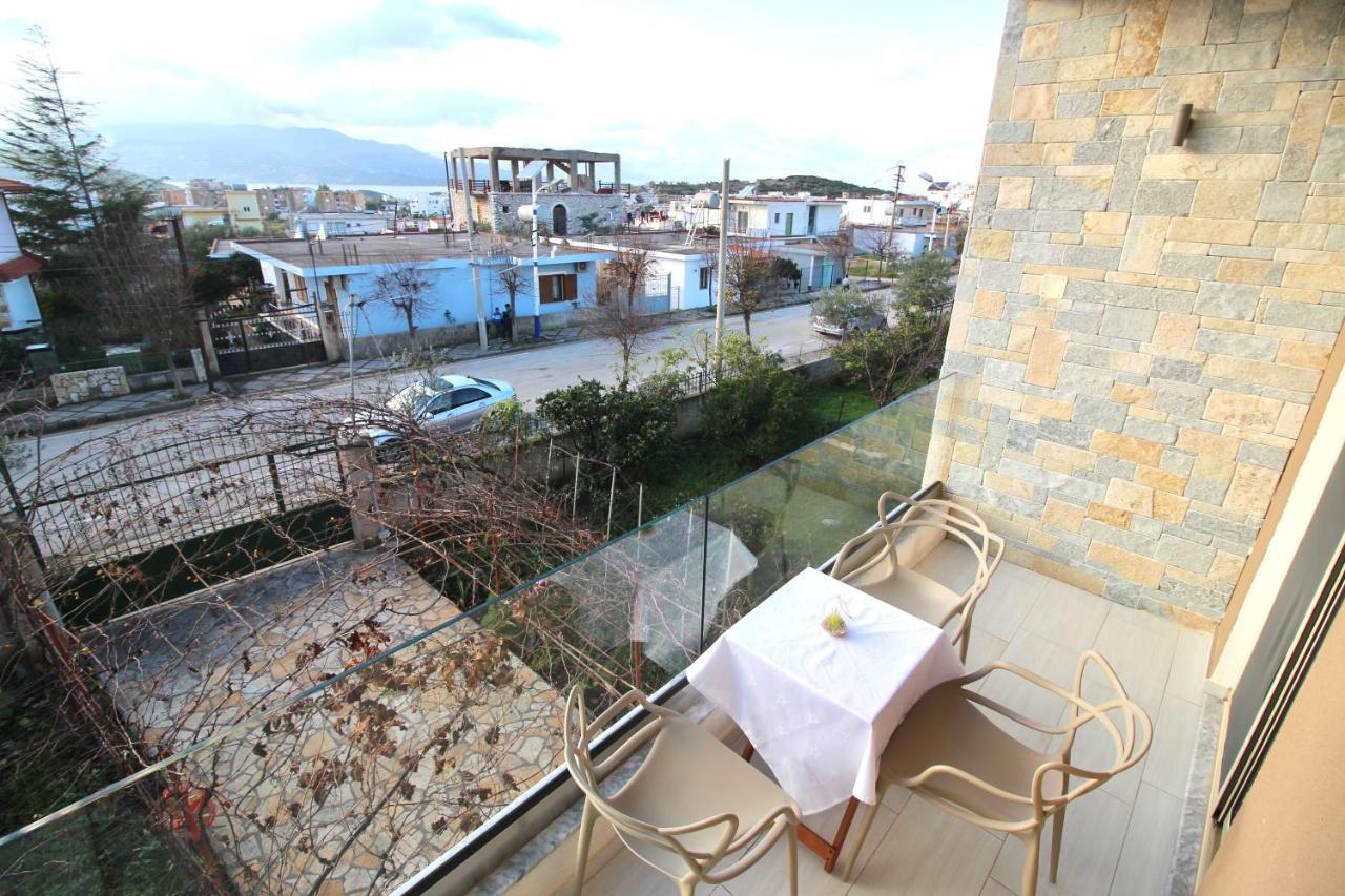 Vision 4 Ksamil Villa Apartments&Rooms Esterno foto