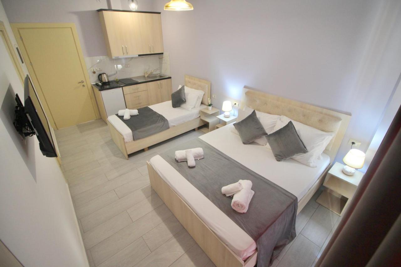 Vision 4 Ksamil Villa Apartments&Rooms Esterno foto
