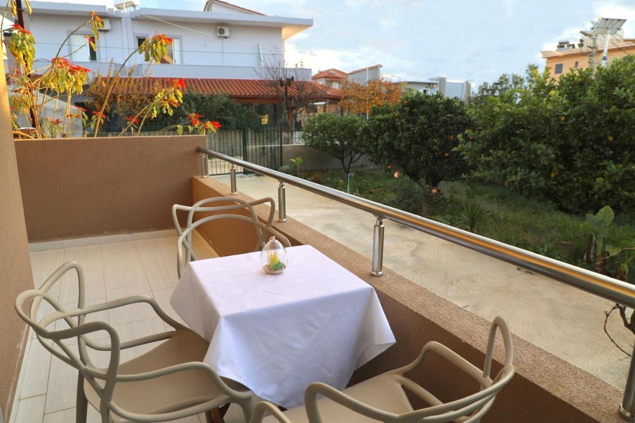 Vision 4 Ksamil Villa Apartments&Rooms Esterno foto